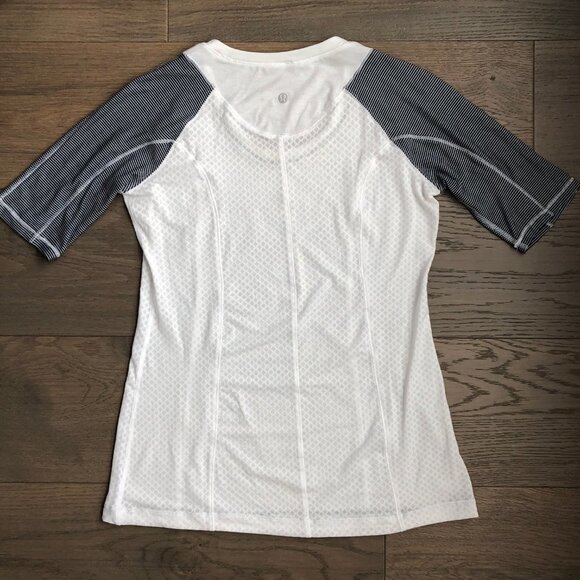 Lululemon Puri Tee Short Slv Mesh Burnout White Tonka Strip Inkwell Sz 6 NWOT - Picture 5 of 9